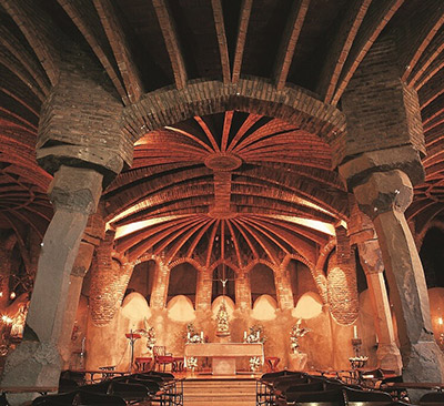 obra gaudi cripta colonia guell