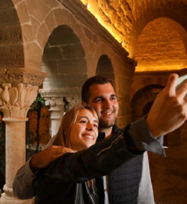 Espectacular monasterio y La Pedrera Night Experience
