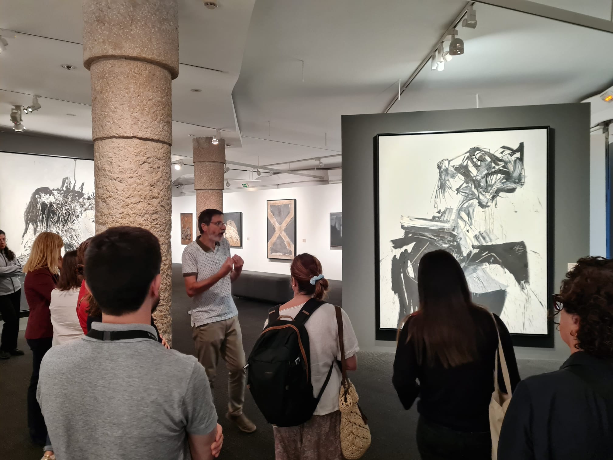 visita-guiada-expo-pedrera