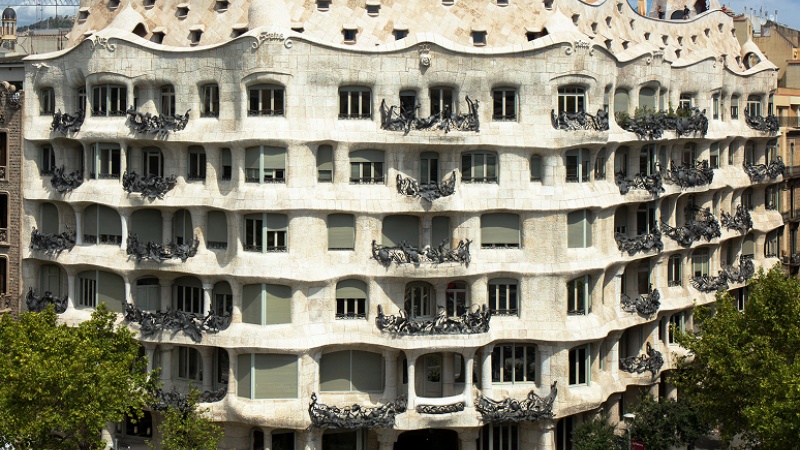 www.lapedrera.com