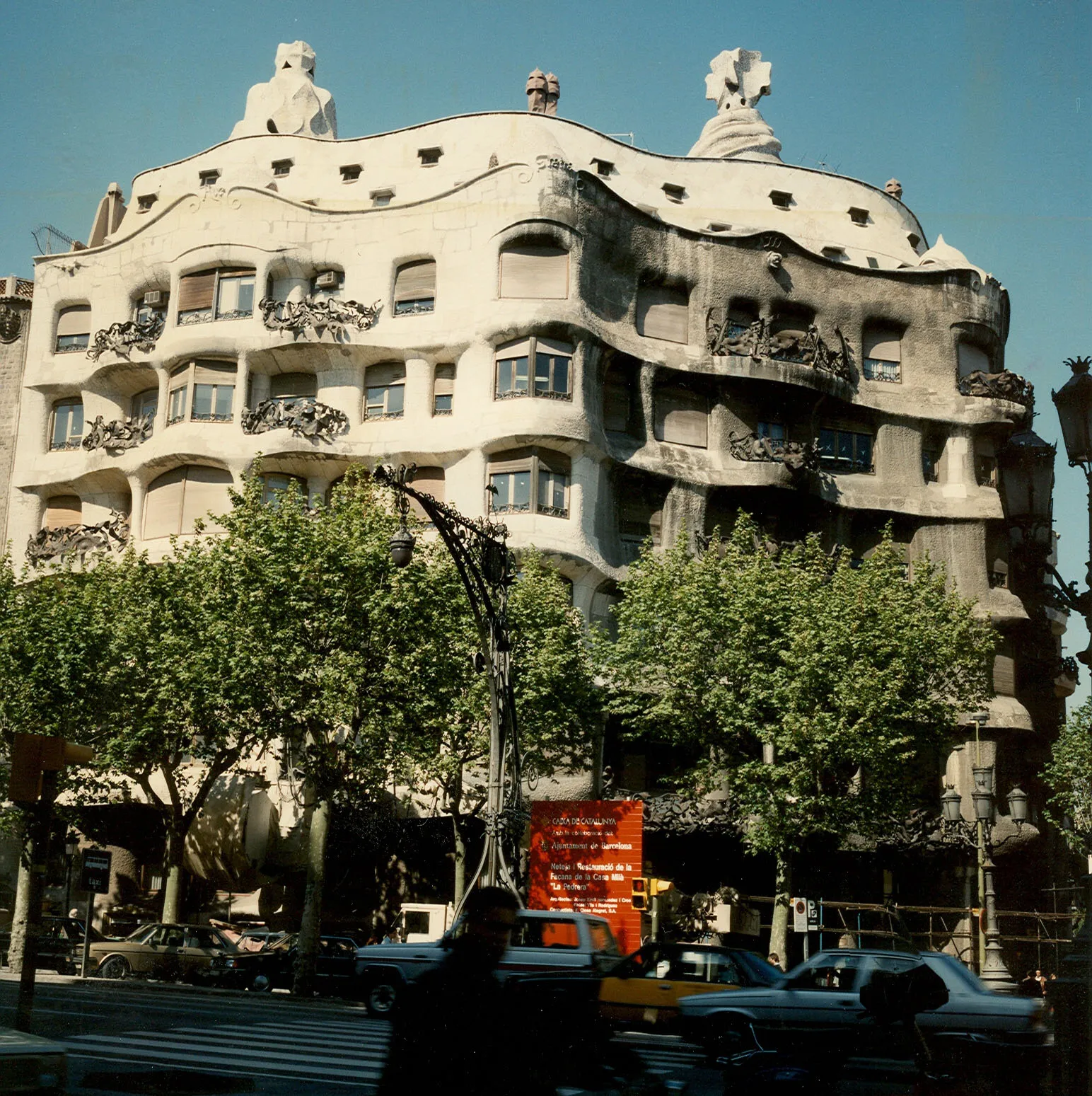 Restauracion Edificio La Pedrera