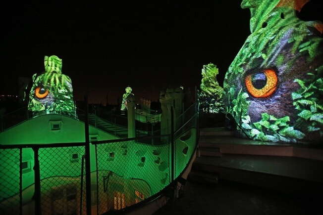 visita pedrera noche proyecciones