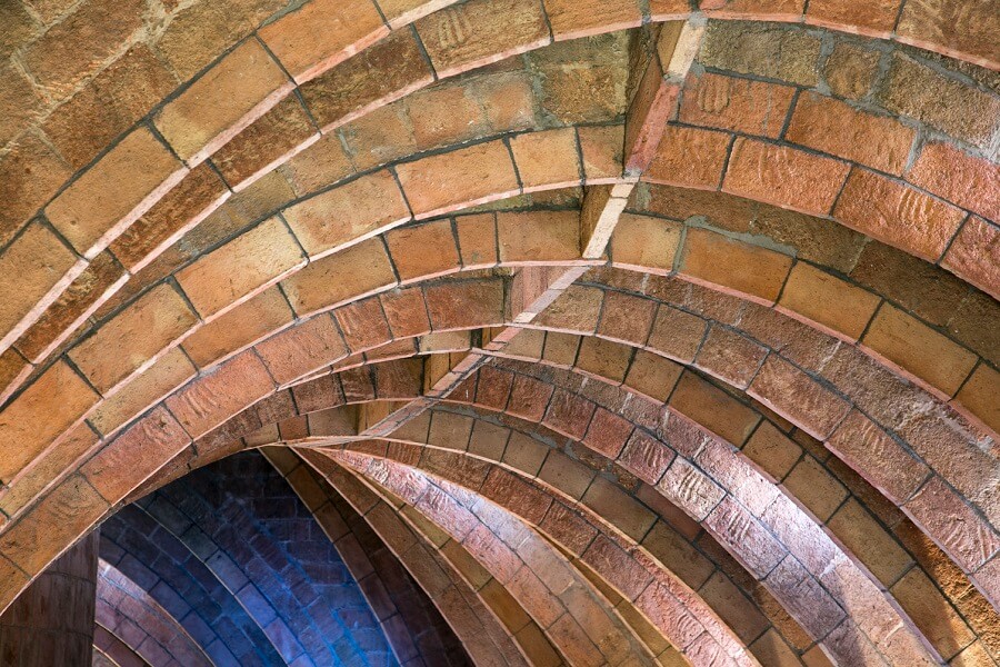 visita pedrera premium arcs gaudi 