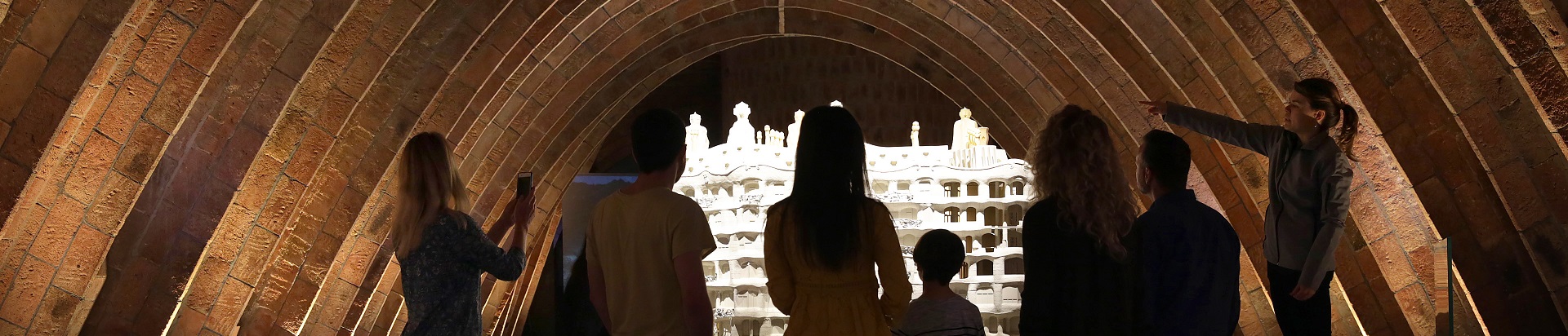 groups la pedrera casa mila barcelona